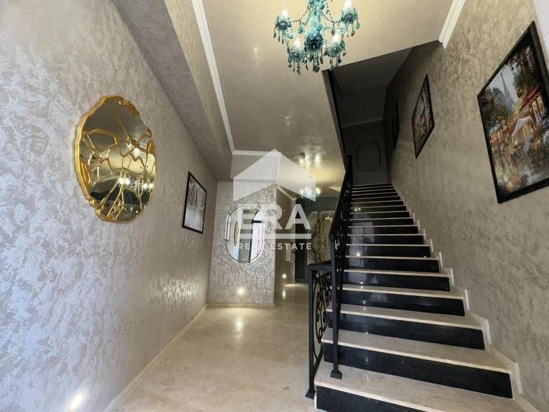 Двустаен апартамент в ***Луксозна сграда***