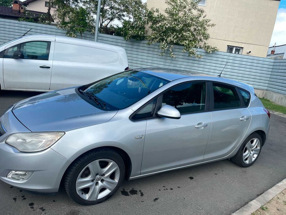 Autoturism marca Opel