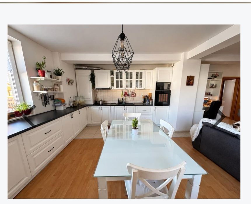 Apartament 3 camere Dumbrăvița