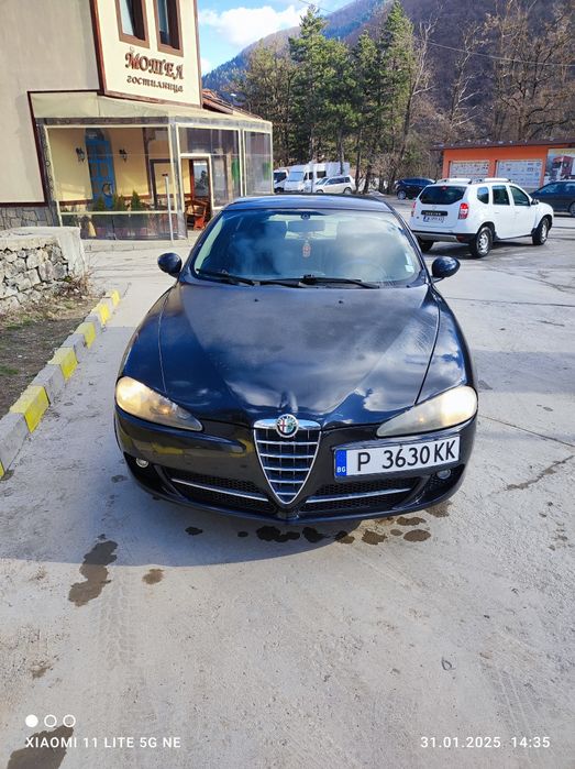 Продавам Alfa Romeo 147