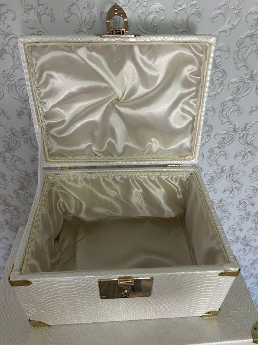 Набор чемоданов для приданного