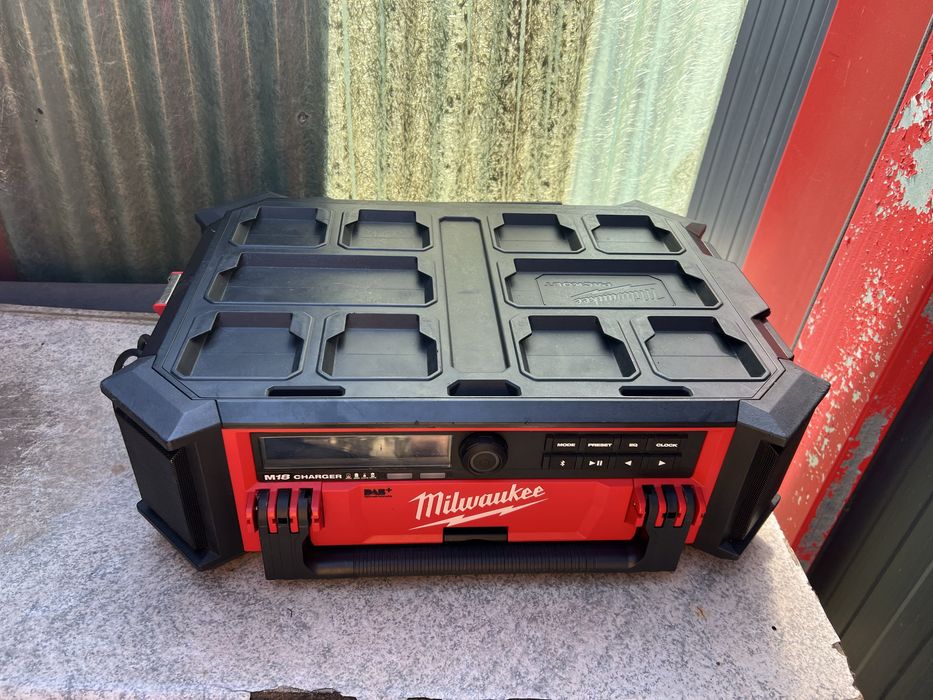 Vand radio santier Milwaukee M18PRCDAB+ model 2024
