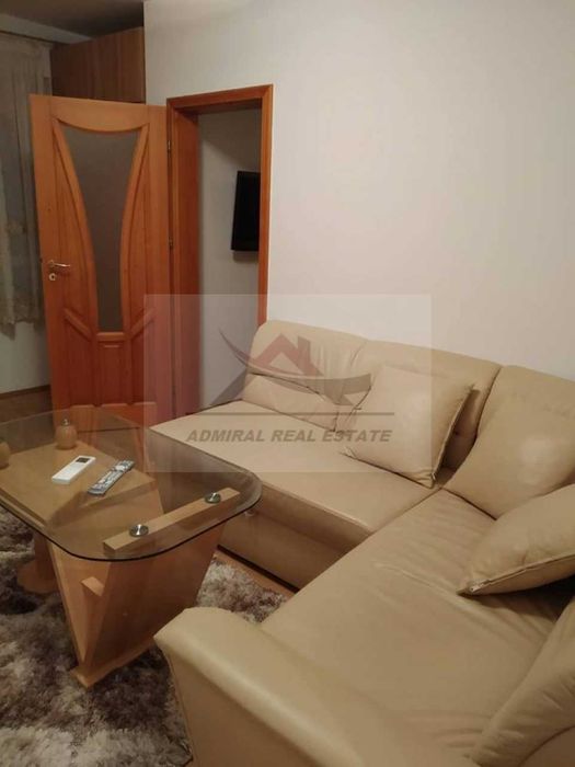 Дава се под наем Тристаен апартамент в Варна, Левски - 60 кв.м за 458.49 € - Снимка #2