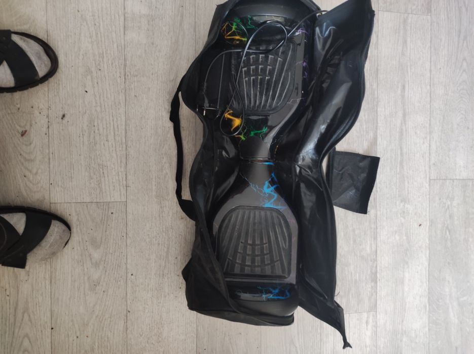 Срочно продам гироскутер в отличном состояний