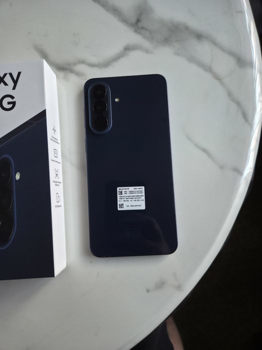 Продам Samsung A57  8/256