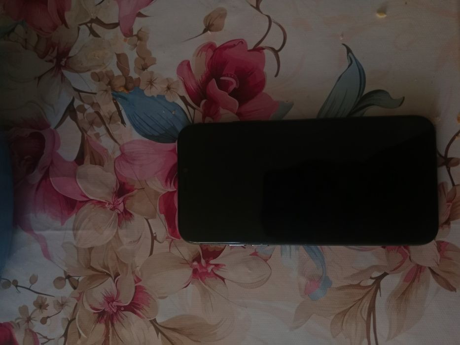 Айфон хс сатылады жағдайы жаксы бағасы 15000