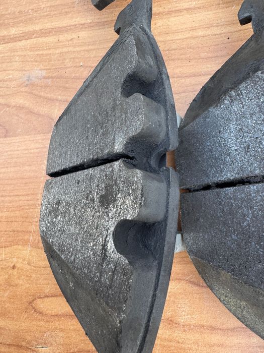 Накладки и дискове предни ATE BMW e60 535d чисто нови от Германия