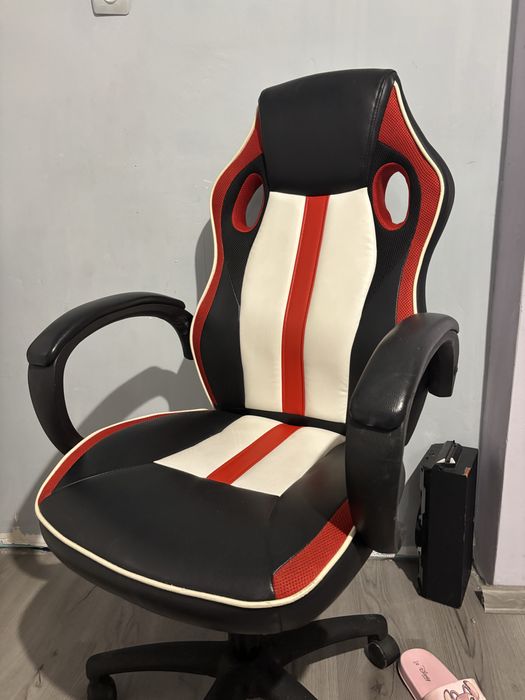 Марков геймърски стол - X Rocker Rogue