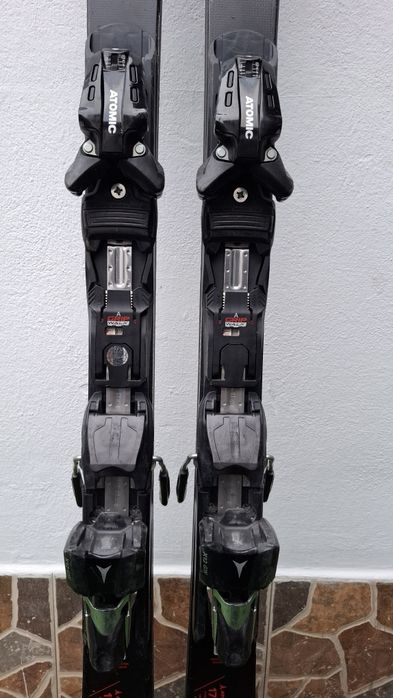 Schiuri Atomic Redster X9i Revoshock S 174 cm
