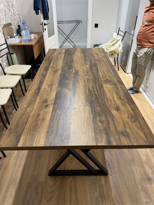 Срочно продою стол и стулья Алматы