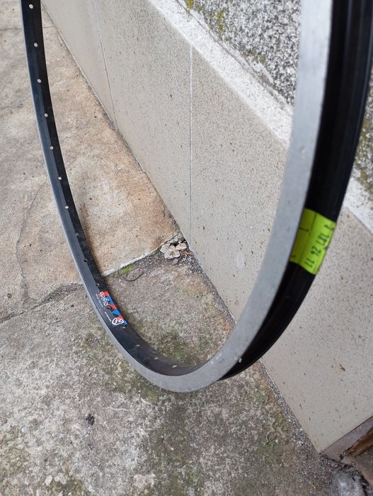 Шина за велосипедна капла