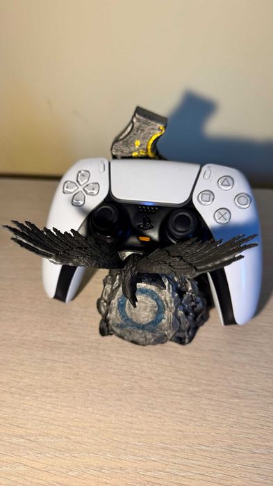 Suport controller PS5 God of War – pictat manual