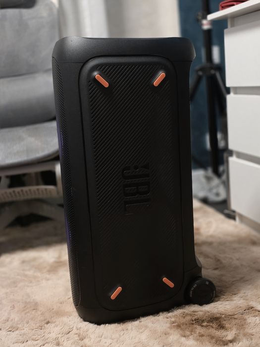 JBL Partybox 310 // 240 W // Bluetooth, USB // IPX4 // Pro Sound // Sound effects // Karaoke // Negru // Preț fix // Nu trimit în țară !!!