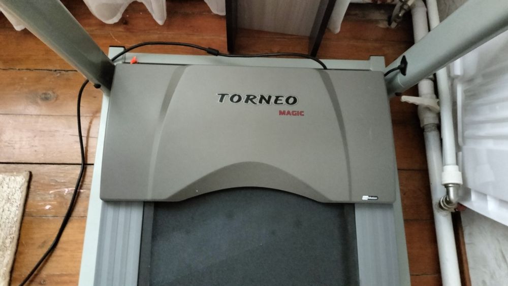 Продам беговую дорожку Торнео