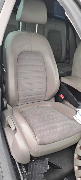 Interior de piele Alcantara culoare CREM pentru VW Passat B6 , Passat CC , Passat B7