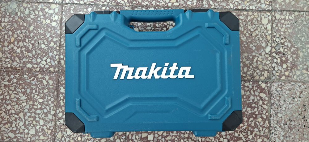 Makita E-08458 Trusa unelte
  Makita E-08458
583,99 RON  In stoc