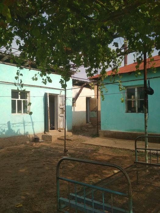 Уй сотилади 5 ховли