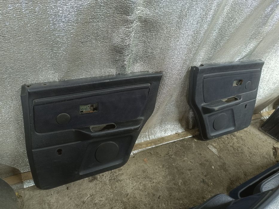 Обшивки дверей Ауди 80 Б4