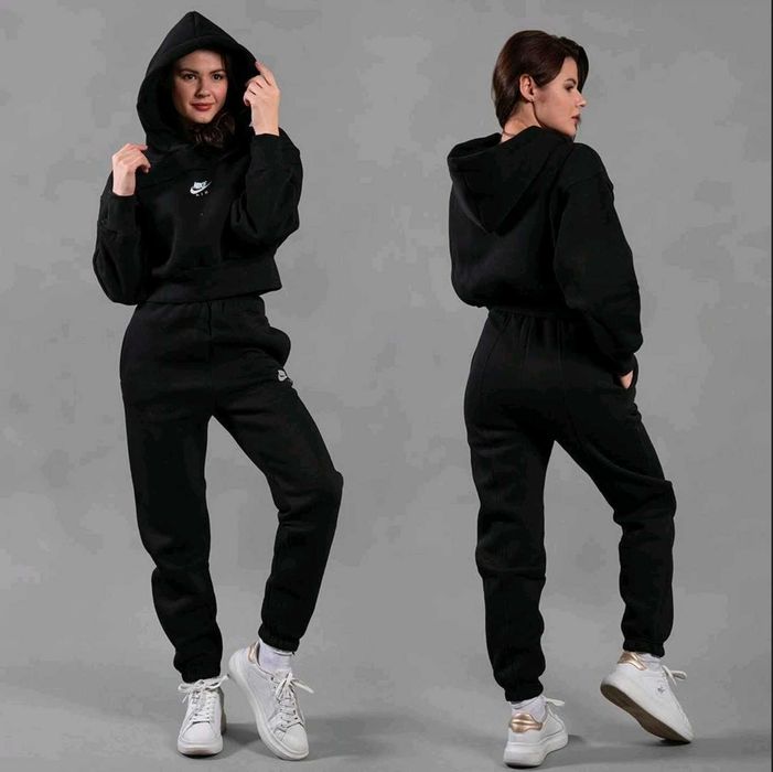 Дамски Екипи Nike