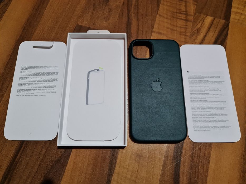 Husa piele originala Apple Leather Case Magsafe iPhone 14 Plus