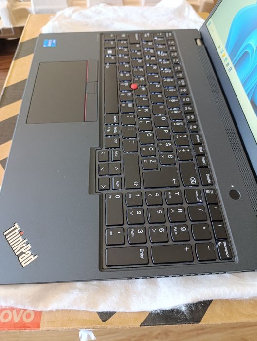 Lenovo Thinkpad T16 Gen2
