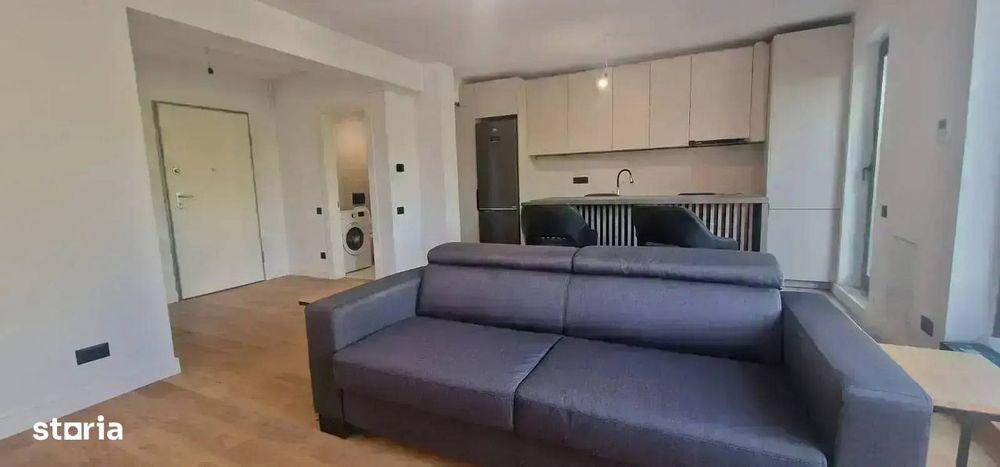 Studio luminos, bine compartimentat – Zona Marriott