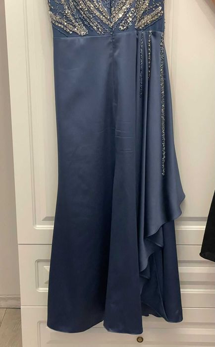 Vand rochie de ocazie