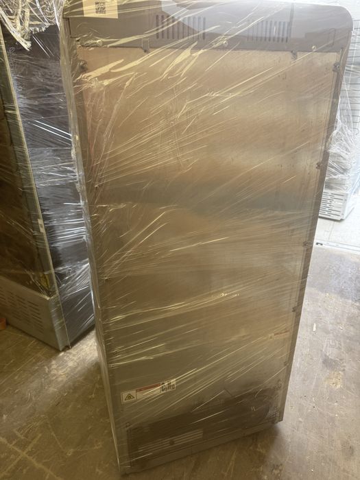 Vitrina frigorifica cu perdea de aer