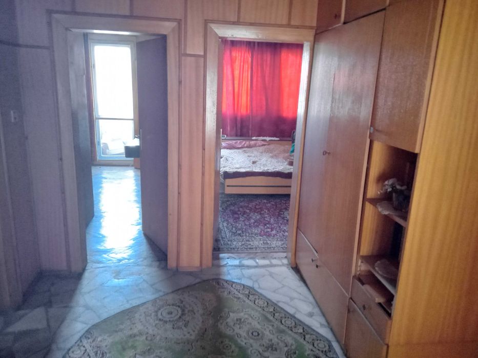 Продава се Четиристаен апартамент в Кюстендил, Герена - 104 кв.м за 962 €/кв.м - Снимка #3