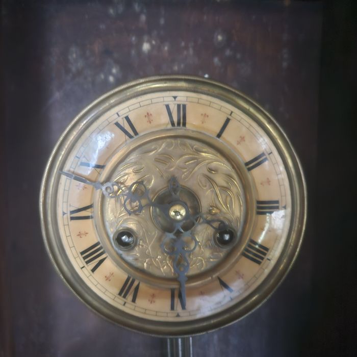 Ceas mecanic cu pendul antic