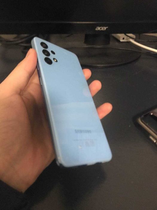 Самсунг а32,красивый цвет но есть минус-экран сломан