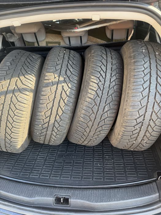 Vând 4 anvelope de iarnă R15 + jante de tablă – 500 lei