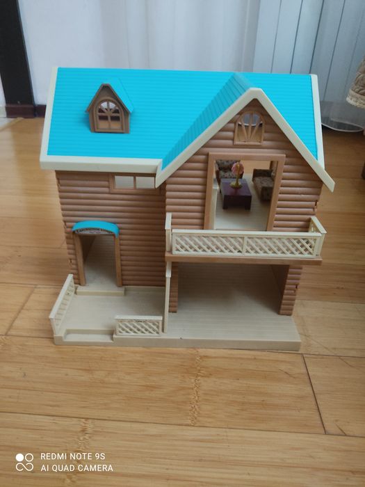 Продам домик игрушечный для девочек