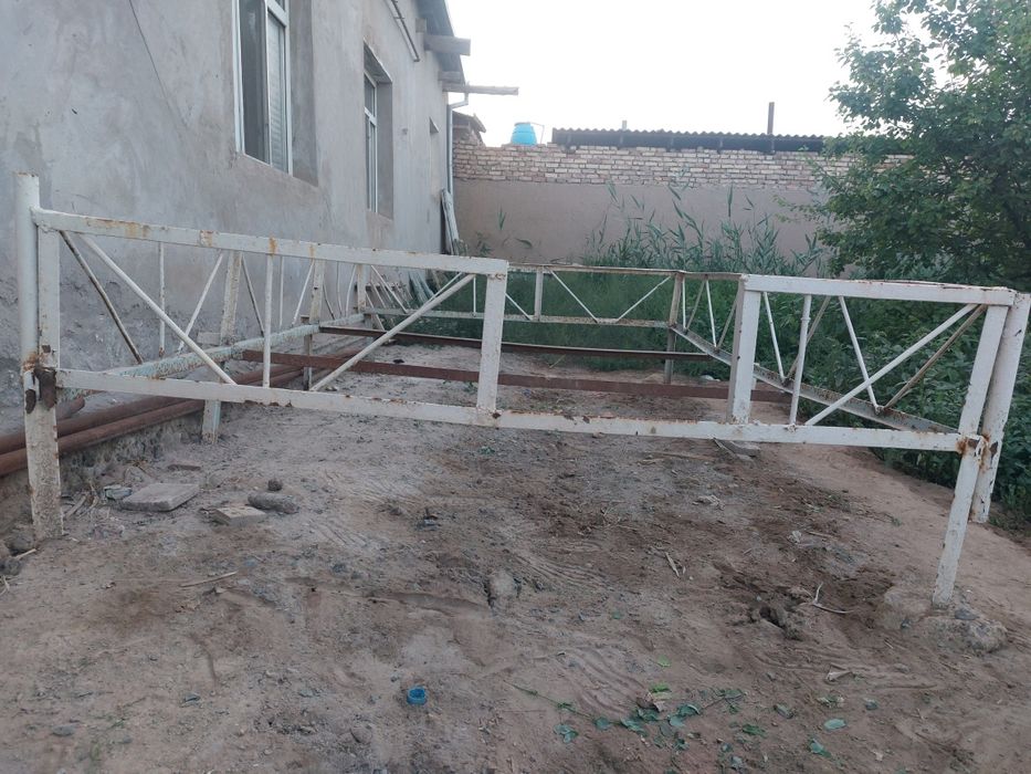 Тапчан сатылады хожелиде