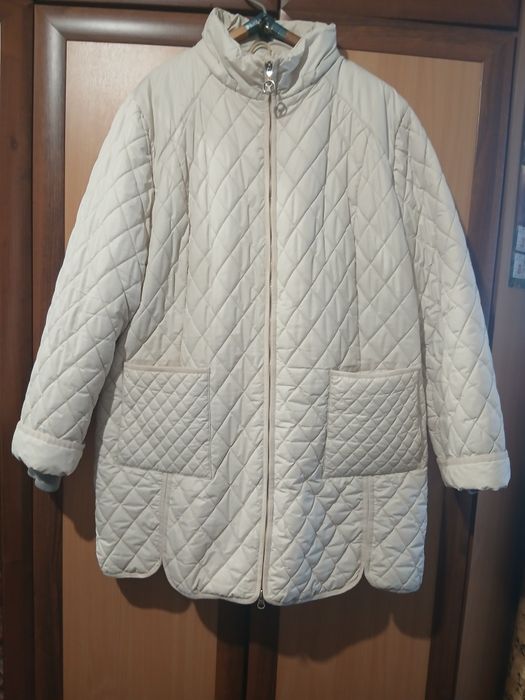 Продам две куртки.