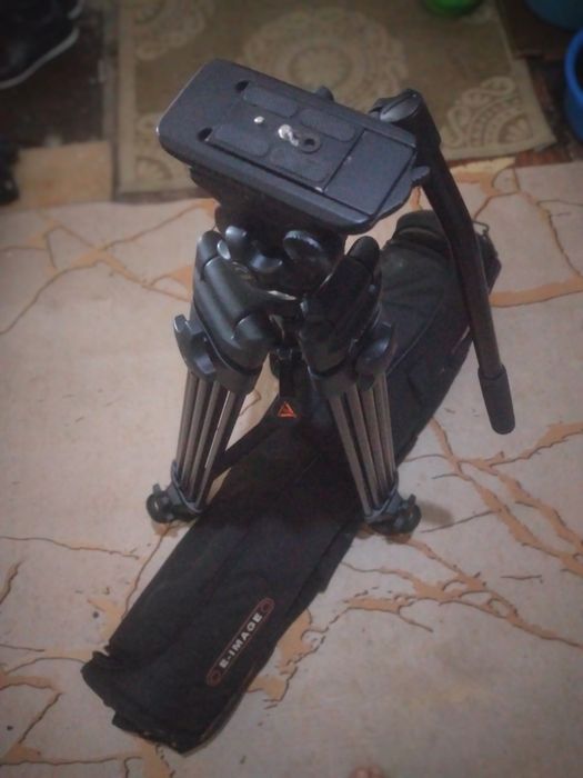 Штатиф для видеокама