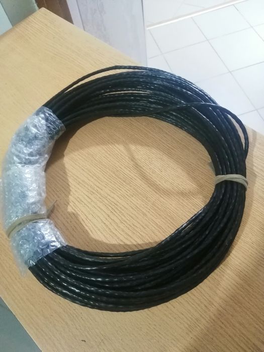 Кабель/Сетевая карта/Wi-Fi /Кабель HDMI.