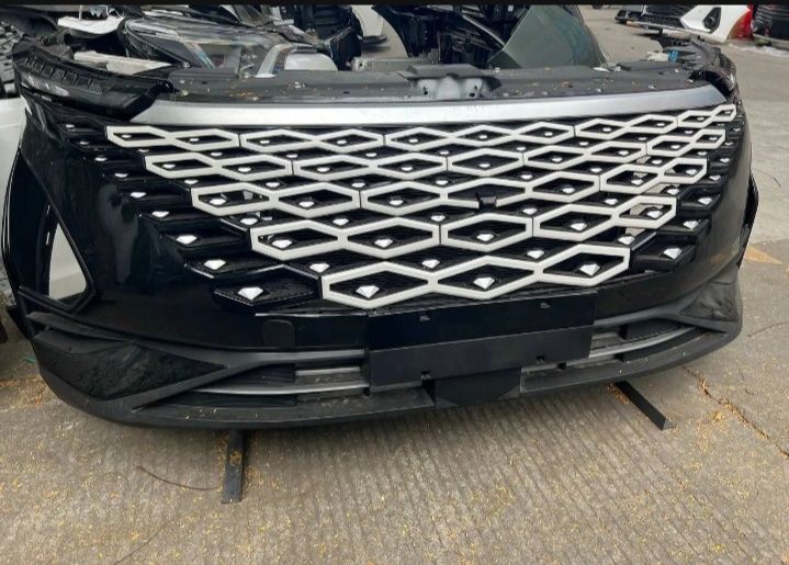 Omoda C5 передний бампер