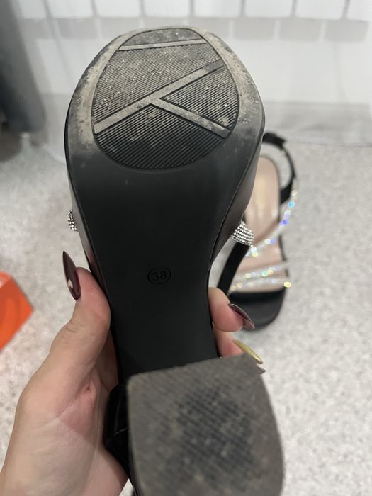 Продам туфли на выход