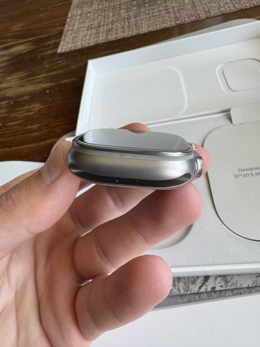 Apple Watch Ultra 49mm Titanium