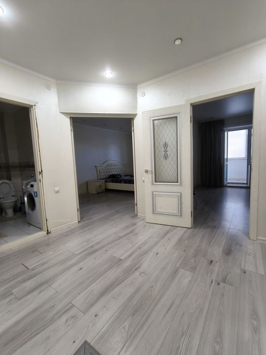 Сдам 1 комн.кв-ру, 52 кв.м. в районе 6, 7 мкрн.