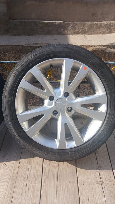 Шины летние б/у с титановыми дисками