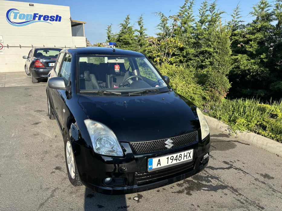 Продавам Suzuki Swift