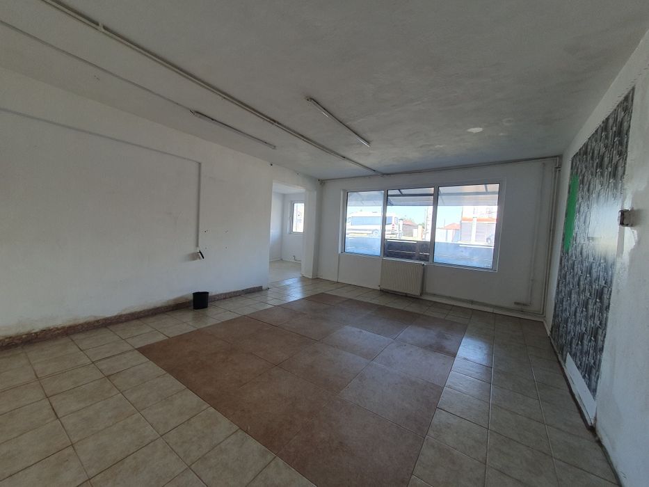 Spațiu comercial de închiriat - Barcanesti, DN1, zona cu trafic intens