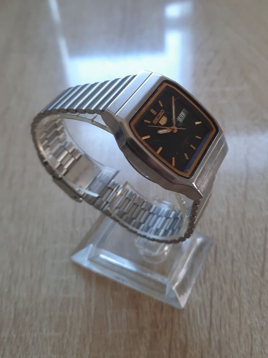 Продам часы SEIKO-5