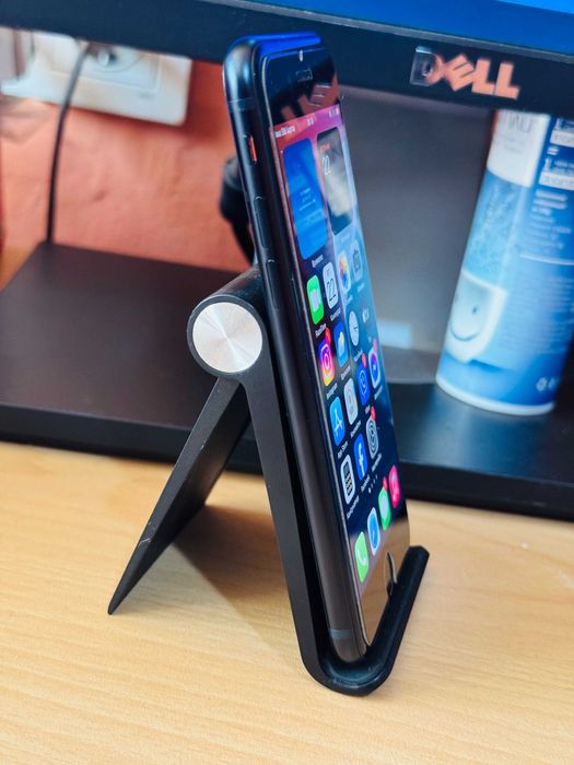 iphone SE 3 Midnight black 64 Gb.Batery health 92%