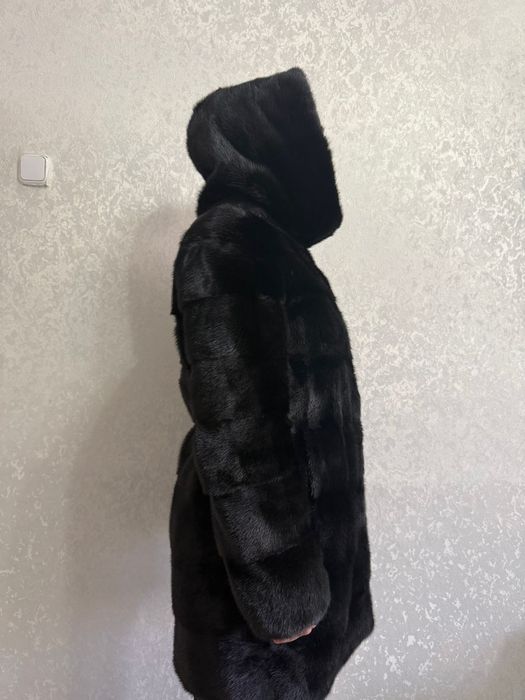 Норковая цельная шуба .