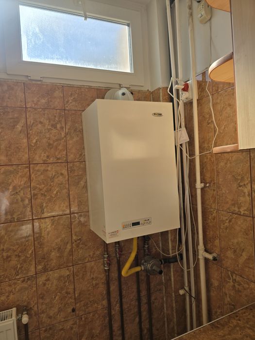 P. F - vând garsoniera cu centrala proprie in Manastur