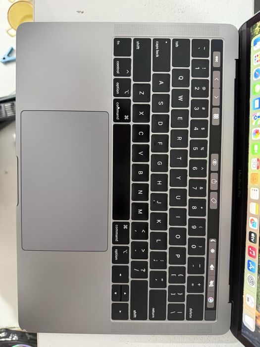 Macbook Pro 2019/i5/8/256