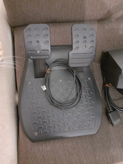 Volan Thrustmaster ferrari GT